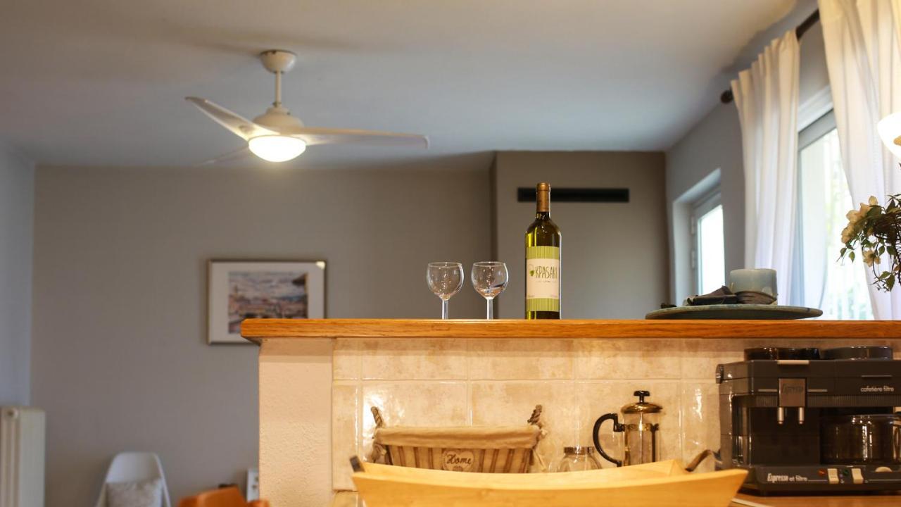 Artemis Apartment,Beach Two-Bedroom Экстерьер фото